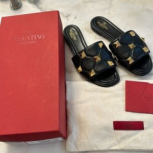 Valentino Garavani Rockstud Slides 38